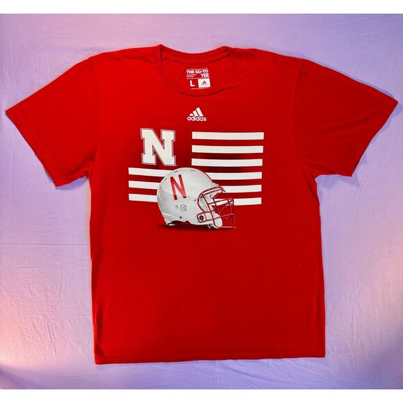 Adidas Nebraska Football Helmet T-Shirt Cornhuskers Huskers Flag Red NCAA CFB - Picture 1 of 3